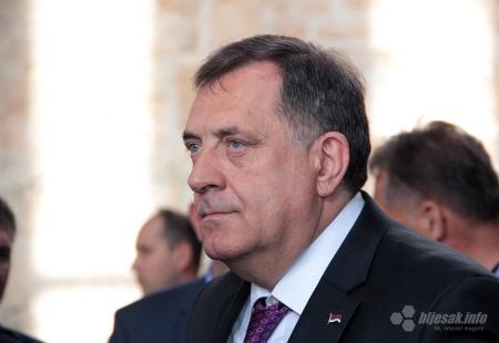 https://storage.bljesak.info/article/400222/450x310/Milorad-dodik (1).jpg